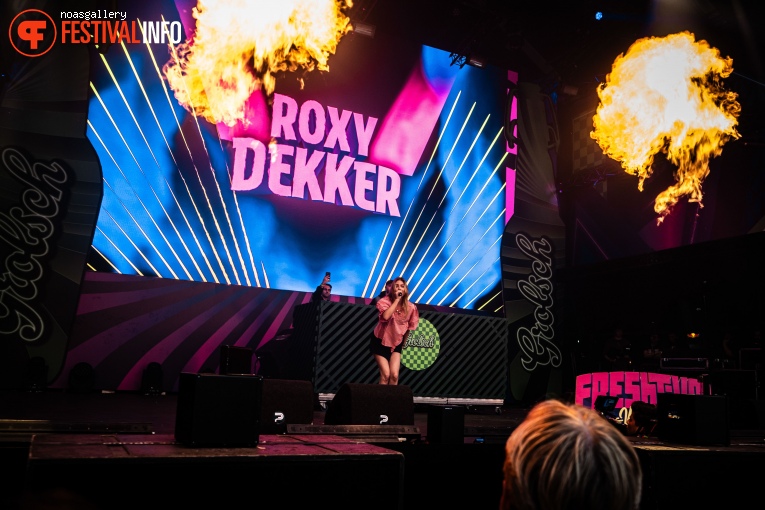 Roxy Dekker op Freshtival 2024 foto