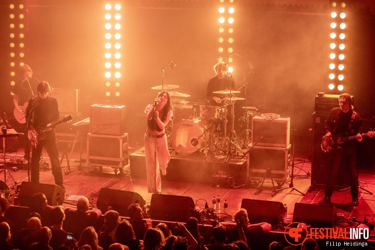 The Mysterines op London Calling #1 2024 foto