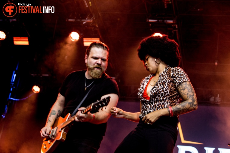 Nikki Hill op Ribs & Blues 2024 foto