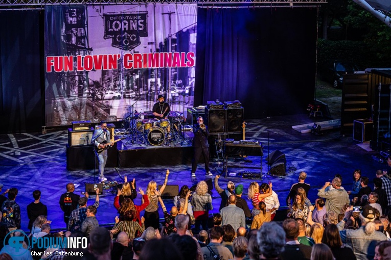 Fun Lovin Criminals DJ-set op Zuiderpark Live: DJ DNA & Fun Lovin’ Criminals - 19/05 - Zuiderparktheater foto
