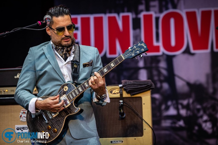 Fun Lovin Criminals DJ-set op Zuiderpark Live: DJ DNA & Fun Lovin’ Criminals - 19/05 - Zuiderparktheater foto