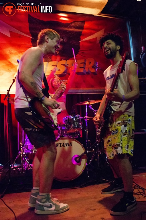 Alien Chicks op Sniester Festival 2024 foto