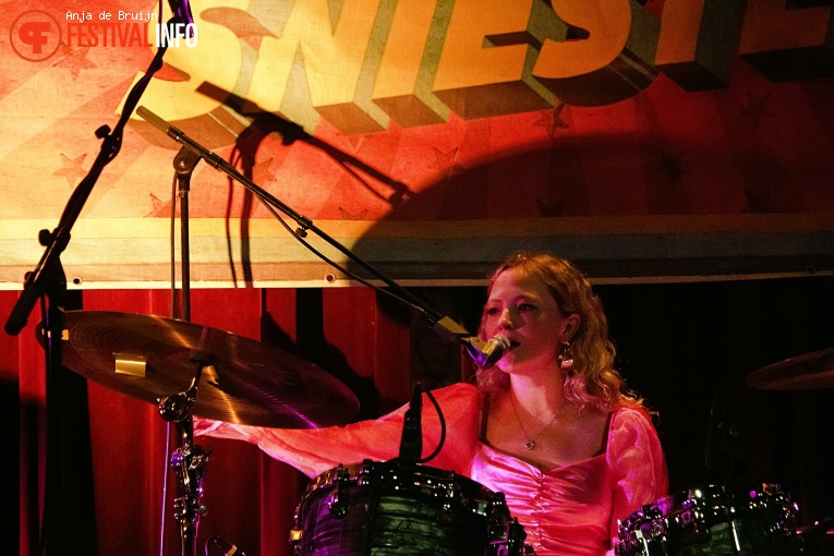 Alien Chicks op Sniester Festival 2024 foto