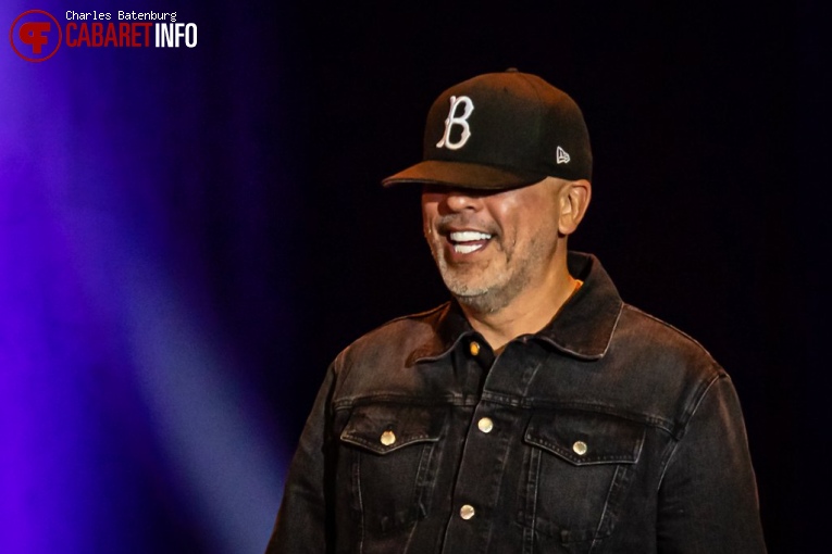 Jo Koy op Jo Koy - World Tour - 21/05 - RTM Stage (Ahoy) foto
