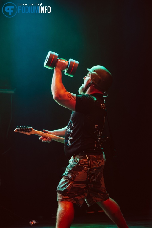 Austrian Death Machine op Austrian Death Machine - 24/05 - Effenaar foto