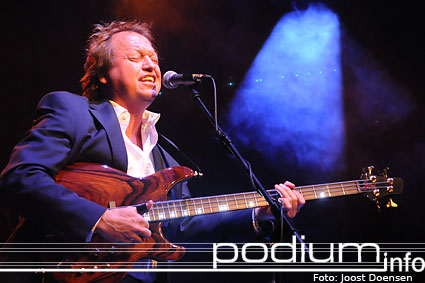Foto Level 42 op Level 42 - 13/2 - Parkstad Limburg Theaters