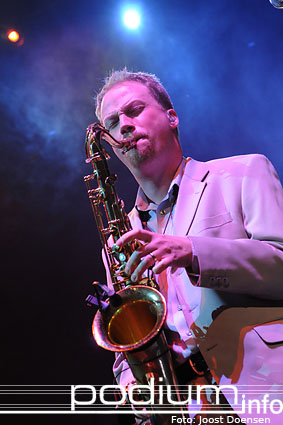Foto Level 42 op Level 42 - 13/2 - Parkstad Limburg Theaters
