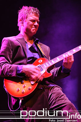 Foto Level 42 op Level 42 - 13/2 - Parkstad Limburg Theaters