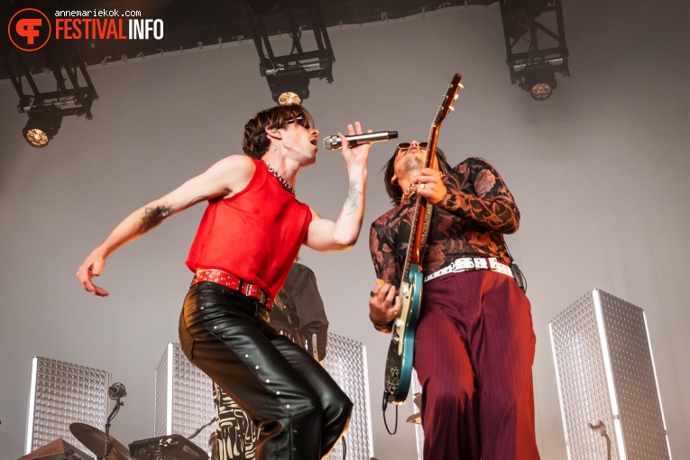 Son Mieux op Dauwpop 2024 foto