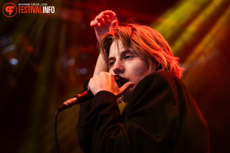Whispering Sons op Dauwpop 2024 foto