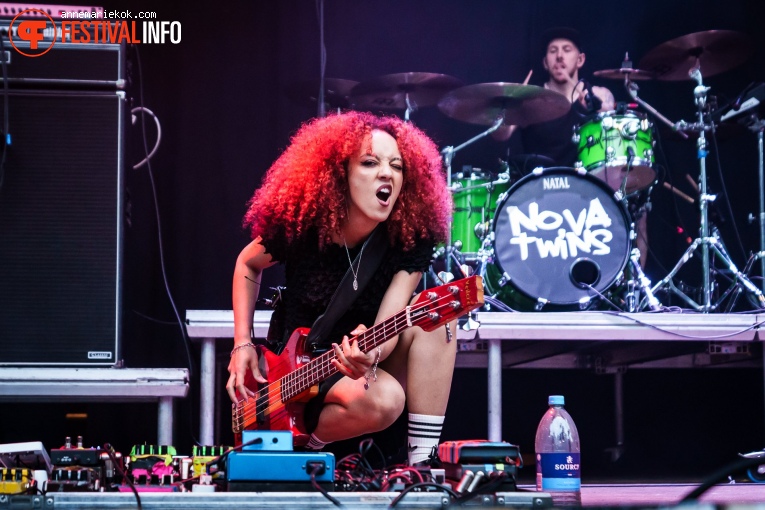 Nova Twins op Dauwpop 2024 foto