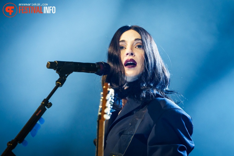 St. Vincent op Best Kept Secret 2024 - vrijdag foto