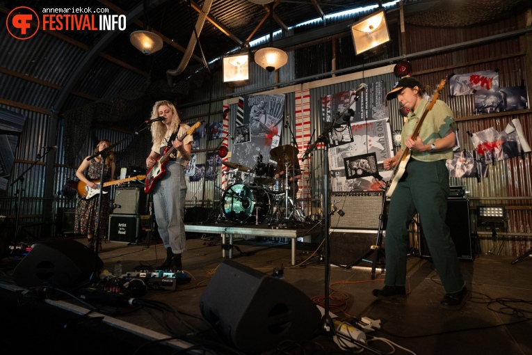 Chastity Belt op Best Kept Secret 2024 - vrijdag foto