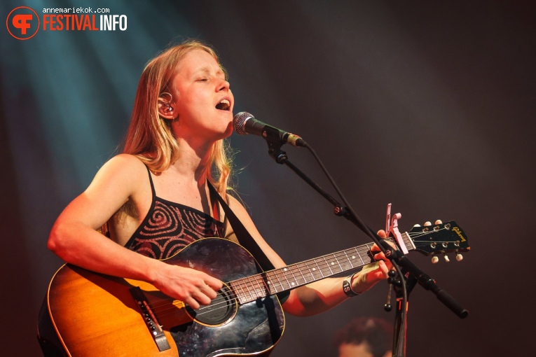 Alice Phoebe Lou op Best Kept Secret 2024 - vrijdag foto