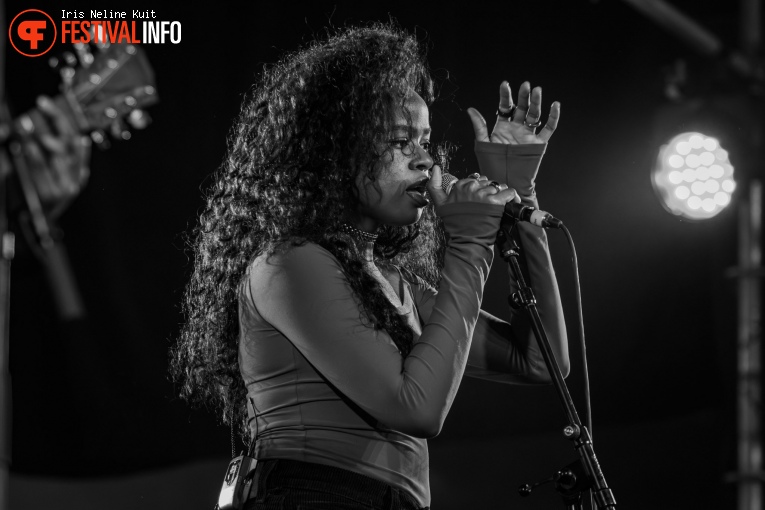 Infinity Song op Best Kept Secret 2024 - zaterdag foto