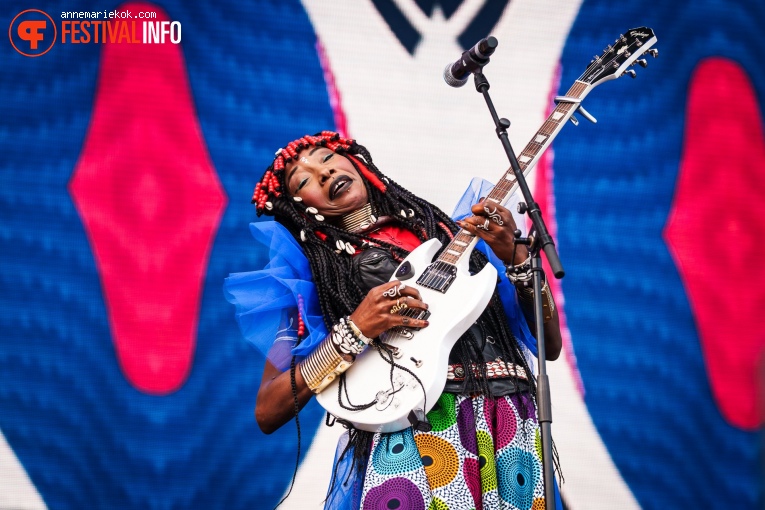 Fatoumata Diawara op Best Kept Secret 2024 - zaterdag foto