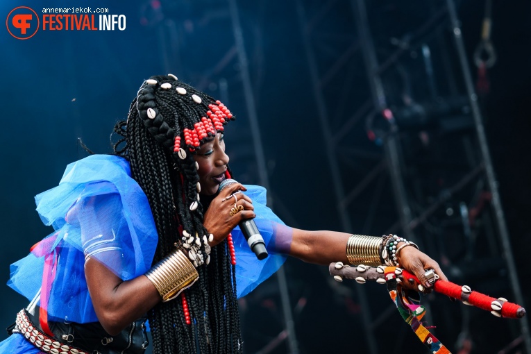 Fatoumata Diawara op Best Kept Secret 2024 - zaterdag foto