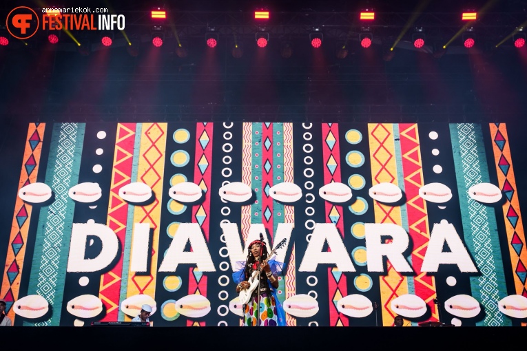 Fatoumata Diawara op Best Kept Secret 2024 - zaterdag foto