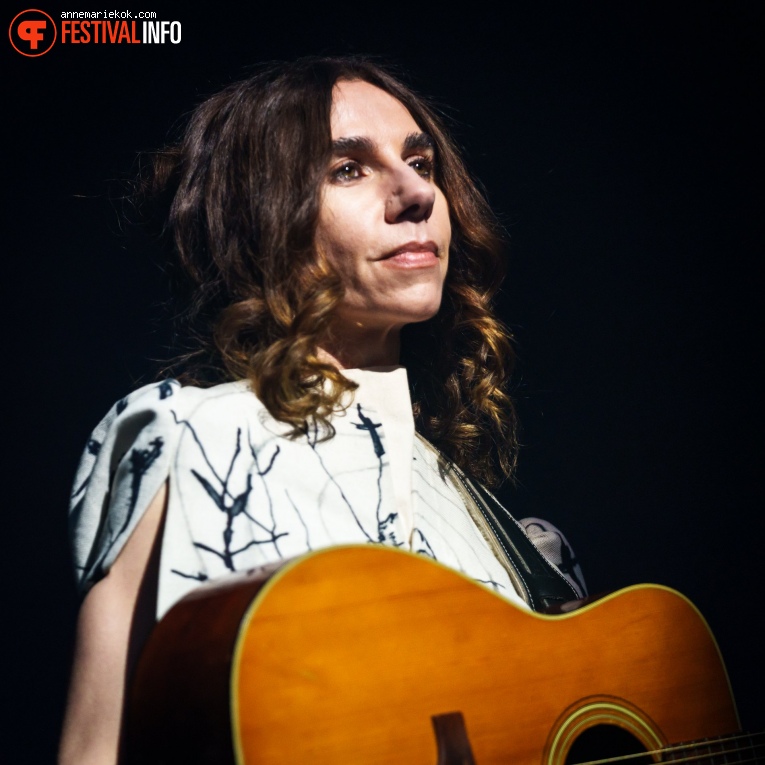 PJ Harvey op Best Kept Secret 2024 - zondag foto