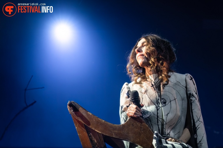 PJ Harvey op Best Kept Secret 2024 - zondag foto