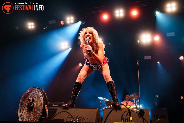 Amyl and The Sniffers op Best Kept Secret 2024 - zondag foto
