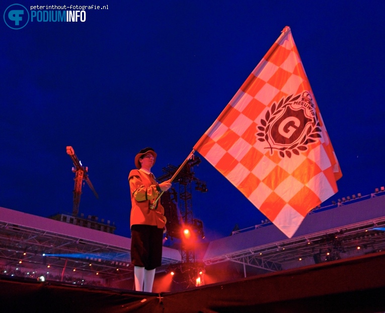 Guus Meeuwis op Guus Meeuwis - Groots met een zachte G - 14/06 - Philips Stadion foto