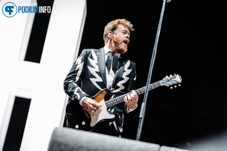 The Hives op Green Day - 19/06 - Gelredome foto
