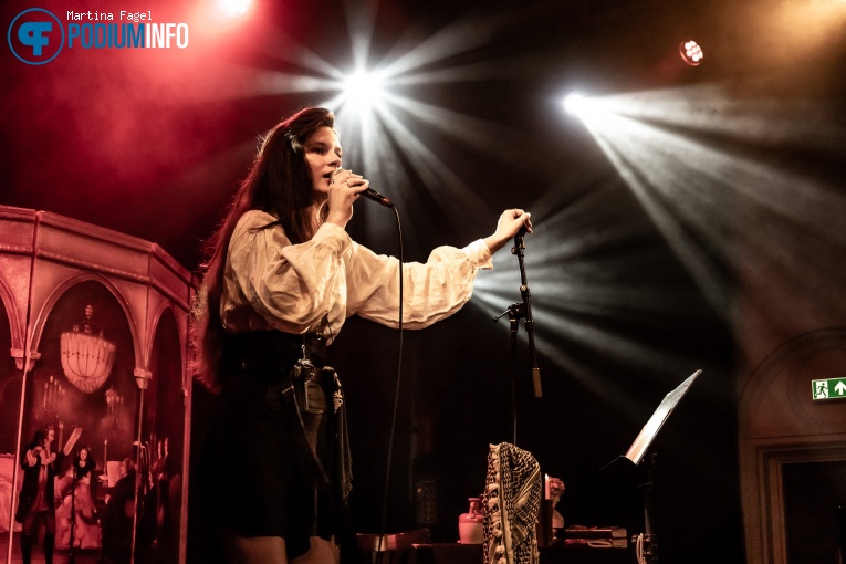 Lara Esteruelas op Lara Esteruelas - 18/06 - Paradiso foto