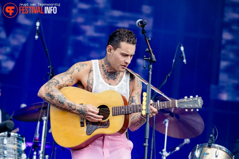 Douwe Bob op Pinkpop 2024 - Zaterdag foto