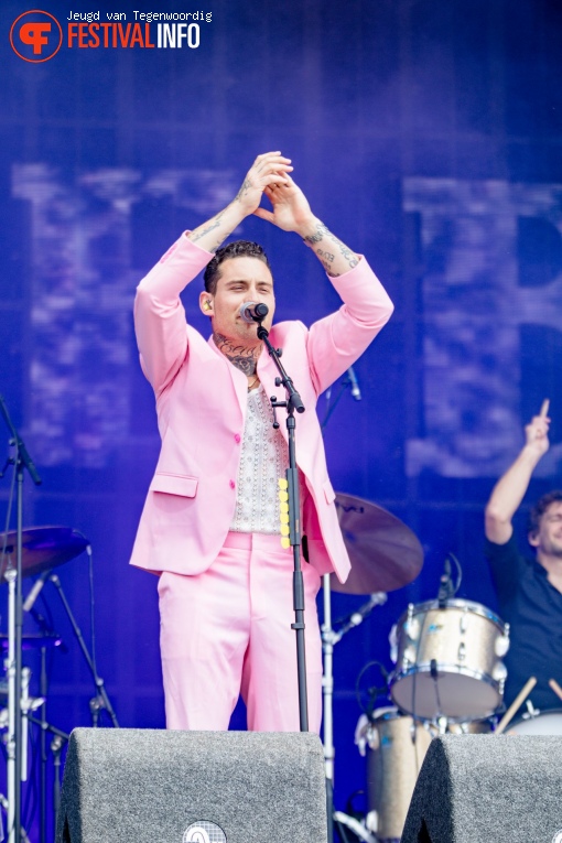 Douwe Bob op Pinkpop 2024 - Zaterdag foto