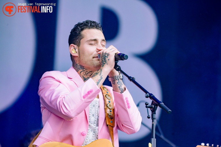 Douwe Bob op Pinkpop 2024 - Zaterdag foto