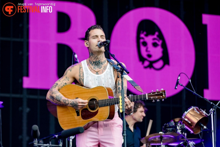 Douwe Bob op Pinkpop 2024 - Zaterdag foto