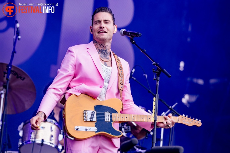 Douwe Bob op Pinkpop 2024 - Zaterdag foto