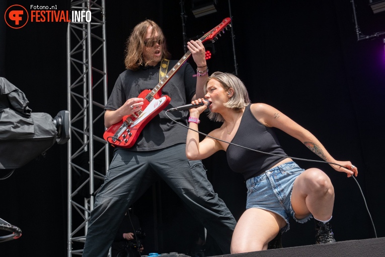 Dead Pony op Pinkpop 2024 - Zaterdag foto