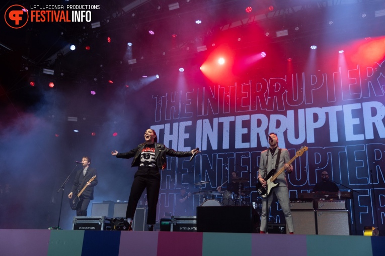 The Interrupters op Pinkpop 2024 - Zondag foto