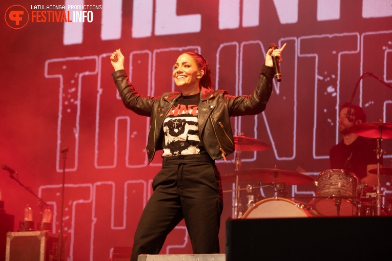 The Interrupters op Pinkpop 2024 - Zondag foto