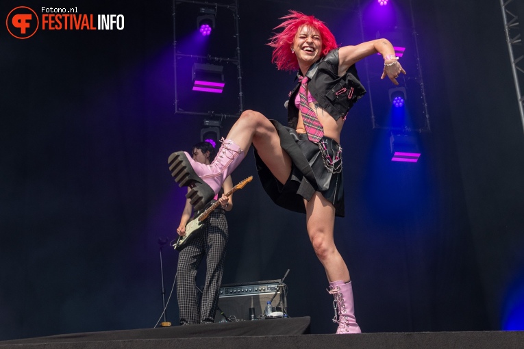 Beth McCarthy op Pinkpop 2024 - Zondag foto