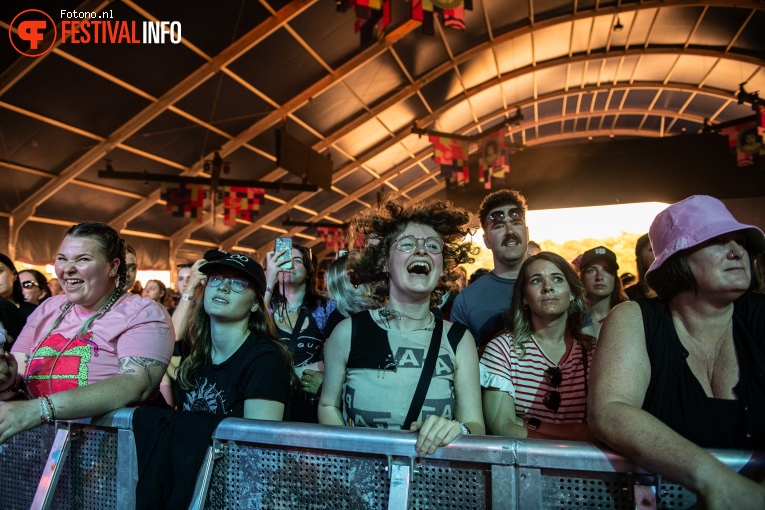 Sea Girls op Pinkpop 2024 - Zondag foto
