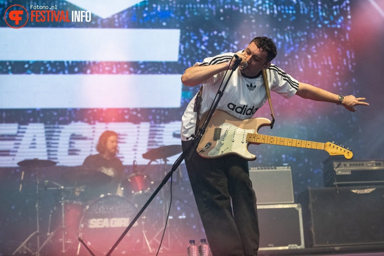 Sea Girls op Pinkpop 2024 - Zondag foto