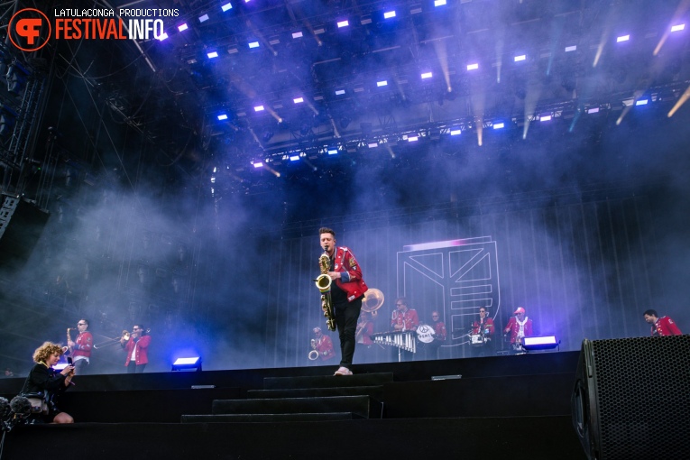 Meute op Pinkpop 2024 - Zondag foto
