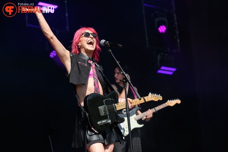 Beth McCarthy op Pinkpop 2024 - Zondag foto