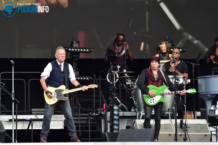 Bruce Springsteen & The E Street Band op Bruce Springsteen & The E Street Band - 27/06 - Goffertpark foto