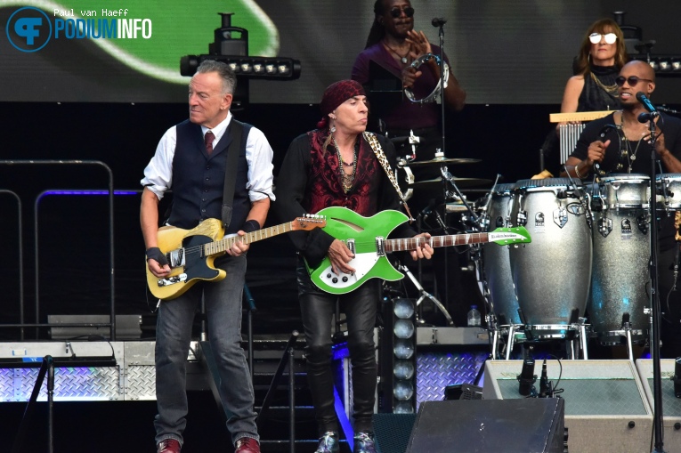 Bruce Springsteen & The E Street Band op Bruce Springsteen & The E Street Band - 27/06 - Goffertpark foto