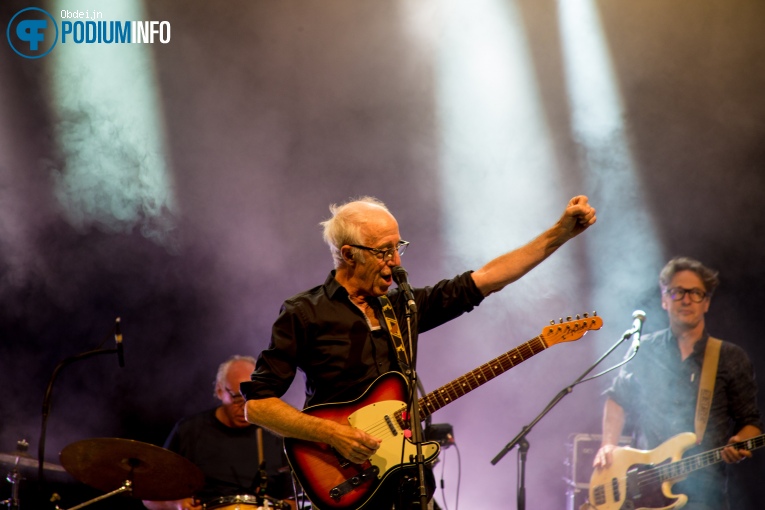 Raymond van het Groenewoud op Raymond van het Groenewoud - 28/06 - Openluchttheater De Goffert foto