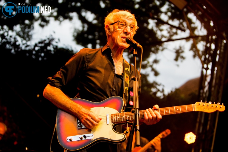 Raymond van het Groenewoud op Raymond Van Het Groenewoud  Tuinconcert - 40 Jaar! - 29/06 - Burgerweeshuis foto