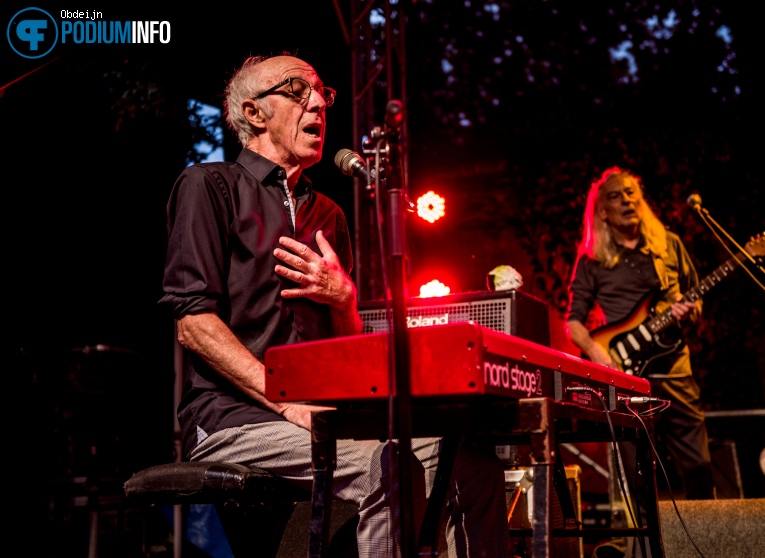 Raymond van het Groenewoud op Raymond Van Het Groenewoud  Tuinconcert - 40 Jaar! - 29/06 - Burgerweeshuis foto