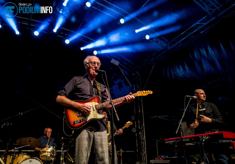 Raymond van het Groenewoud op Raymond Van Het Groenewoud  Tuinconcert - 40 Jaar! - 29/06 - Burgerweeshuis foto