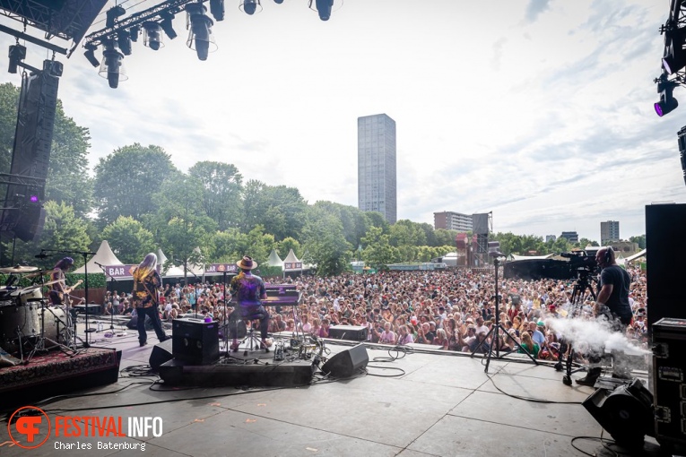 Young Gun Silver Fox op Spoorpark LIVE 2024 foto