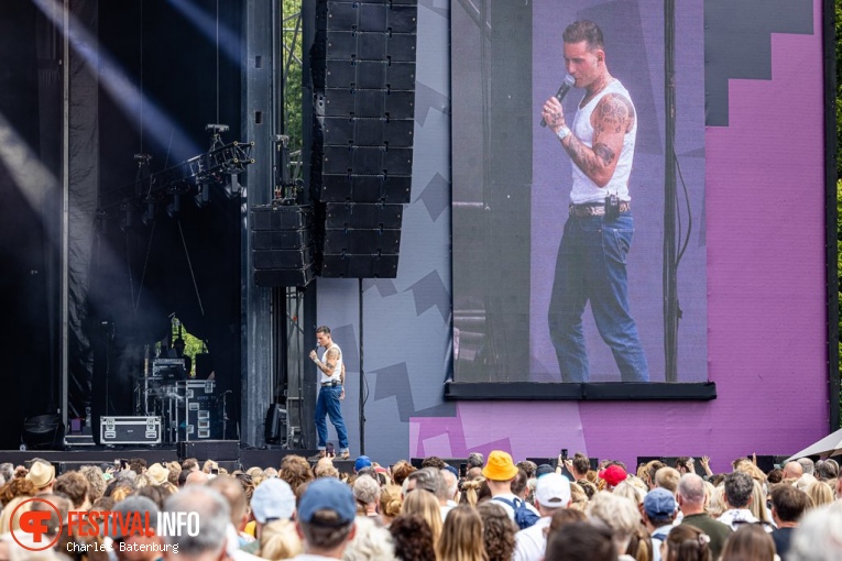 Douwe Bob op Spoorpark LIVE 2024 foto