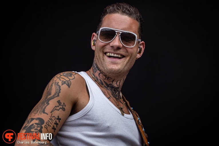 Douwe Bob op Spoorpark LIVE 2024 foto